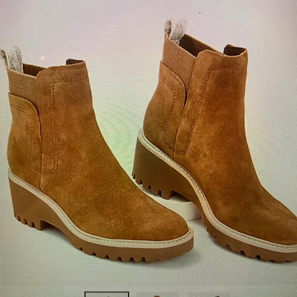 NWT Dolce Vita Huey Suede boot